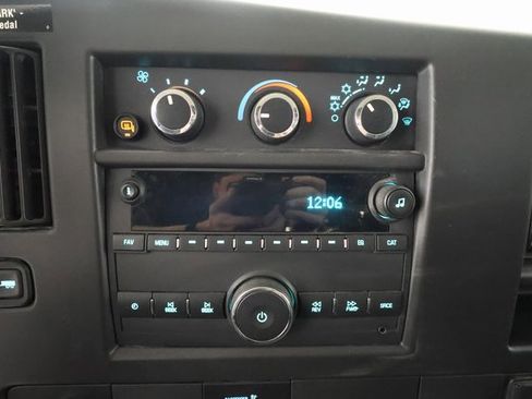 Used 2021 GMC Savana 2500 w/ Driver Convenience Package image 14