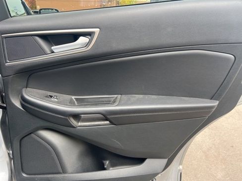 Used 2023 Ford Edge SEL image 13