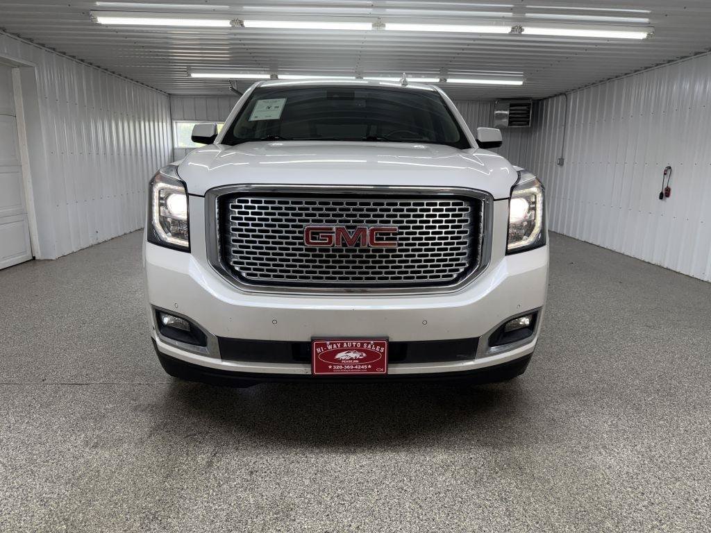 Used 2017 GMC Yukon XL Denali w/ Open Road Package AWD/4WD image 2