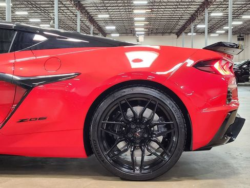 Used 2025 Chevrolet Corvette Z06 w/ Battery Protection Package RWD image 23