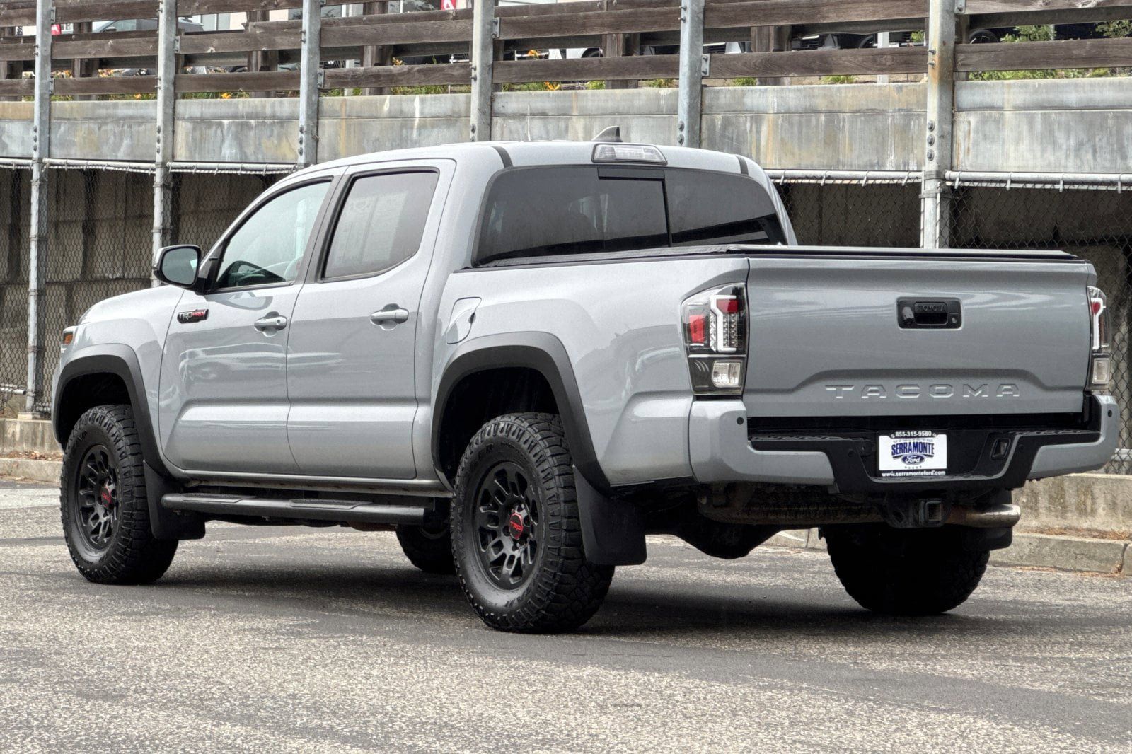 Used 2017 Toyota Tacoma TRD Pro AWD/4WD image 8