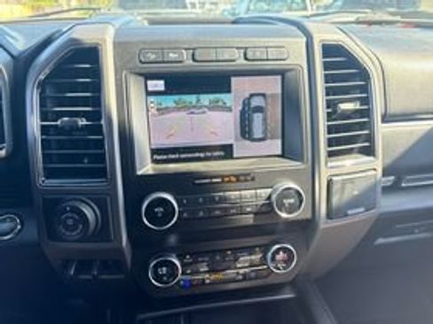 Used 2020 Ford Expedition Max XLT w/ Equipment Group 202A AWD/4WD image 14
