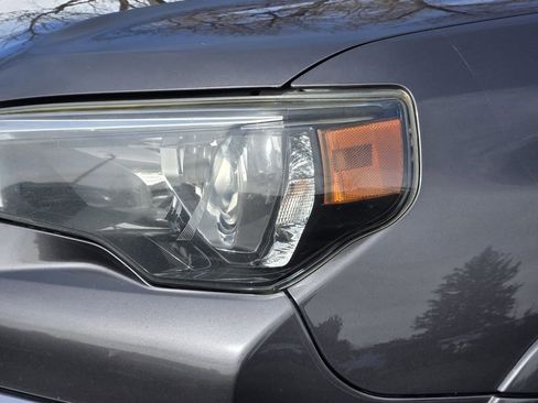 Used 2016 Toyota 4Runner Limited image 3