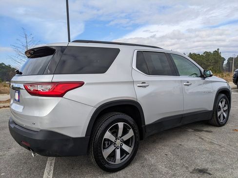 Used 2020 Chevrolet Traverse LT w/ LT Premium Package image 20