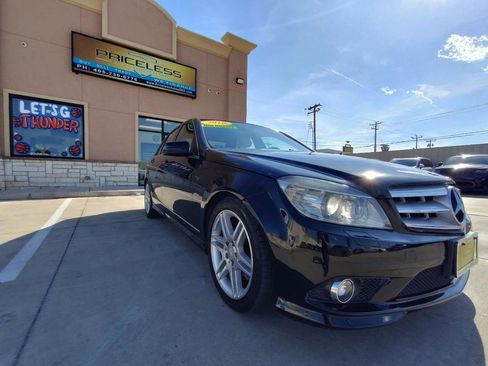 Used 2010 Mercedes-Benz C 300 Sedan image 2