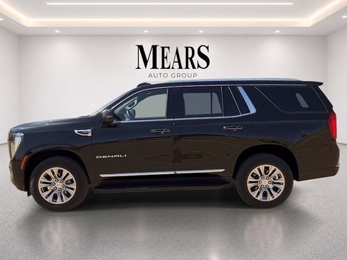 Used 2025 GMC Yukon Denali AWD/4WD image 2
