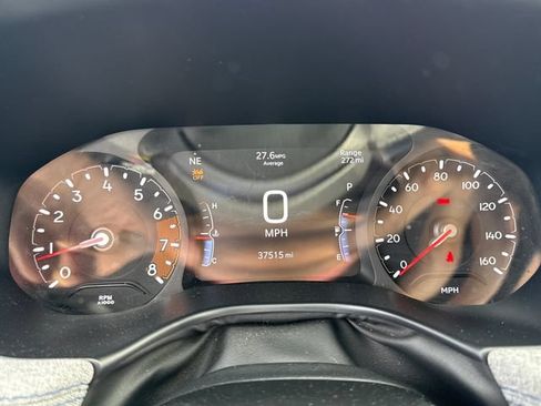 Used 2025 Jeep Compass Latitude AWD/4WD image 28