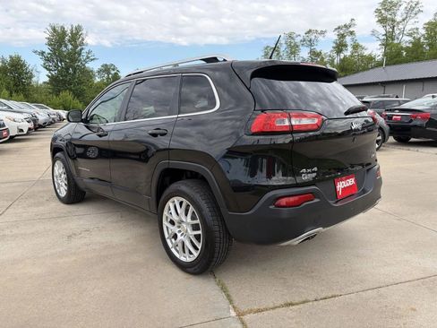 Used 2015 Jeep Cherokee Limited w/ Luxury Group AWD/4WD image 6