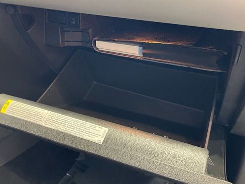 Used 2013 Volkswagen Jetta SE image 36