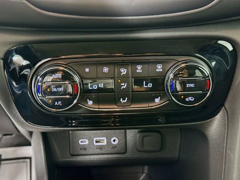 Used 2023 Buick Encore GX Select FWD image 16