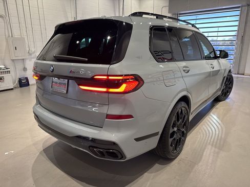Used 2024 BMW X7 M60i w/ Executive Package AWD/4WD image 3