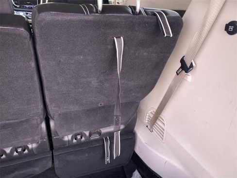 Used 2023 Chrysler Pacifica Touring-L image 33