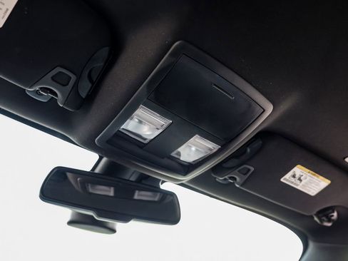 Used 2018 Dodge Challenger R/T image 20