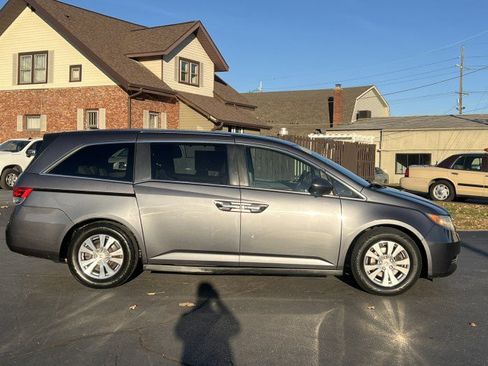 Used 2016 Honda Odyssey SE image 8