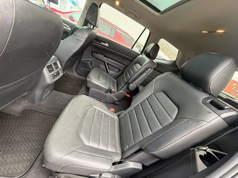 Used 2019 Volkswagen Atlas SEL Premium image 16