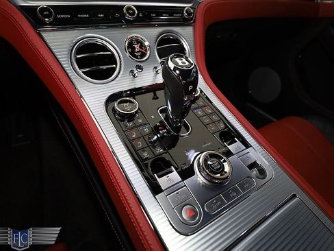 Used 2022 Bentley Continental GT V8 AWD/4WD image 31
