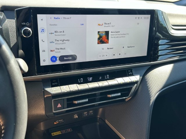 Used 2026 Toyota Camry SE w/ Multimedia Upgrade Package FWD image 23