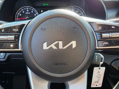 Used 2023 Kia Forte LXS w/ LXS Technology Package image 21