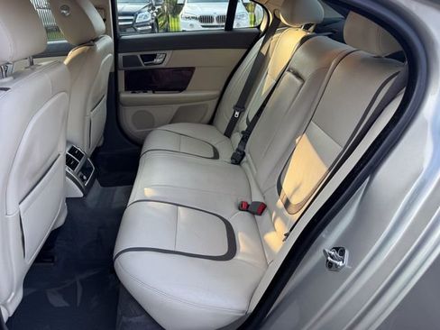 Used 2013 Jaguar XF 3.0 image 20
