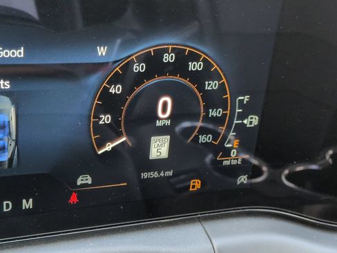 Used 2025 Ford Mustang GT Premium RWD image 27
