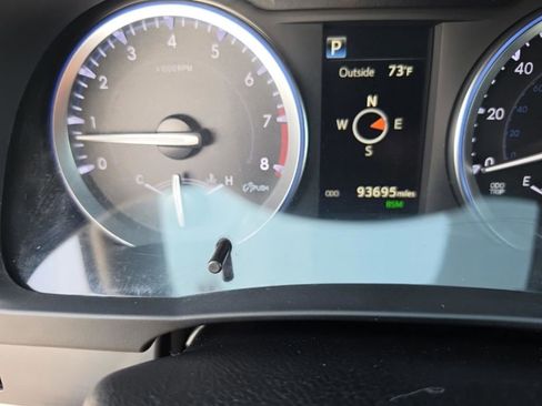 Used 2017 Toyota Highlander XLE FWD image 16