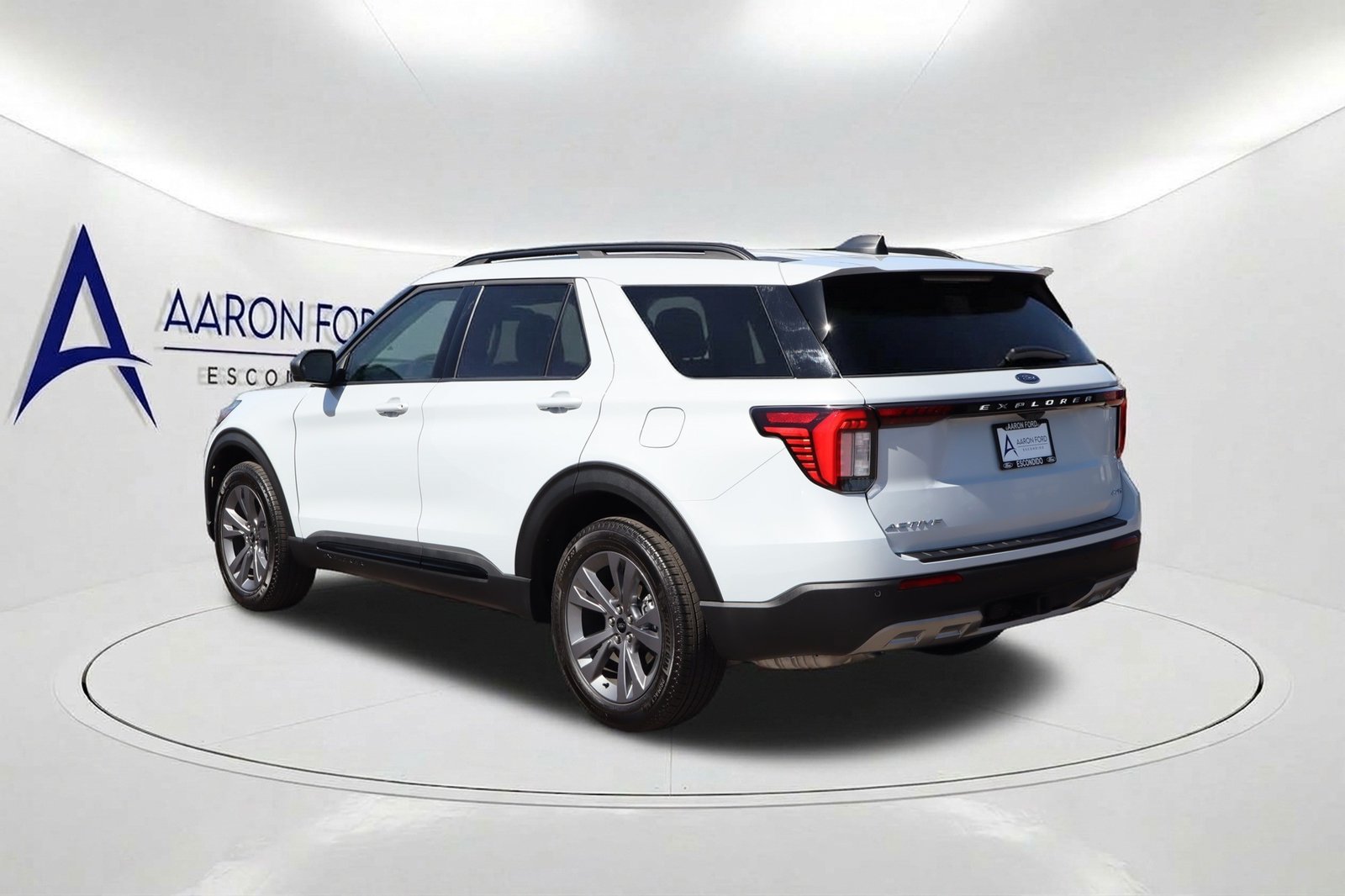 Used 2026 Ford Explorer Active w/ Active Comfort Package AWD/4WD image 7