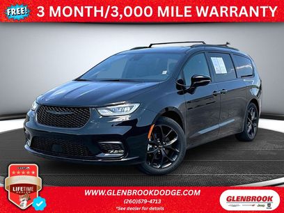 Used 2025 Chrysler Pacifica Limited