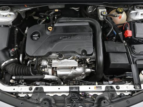 Used 2018 Chevrolet Malibu LT FWD image 27