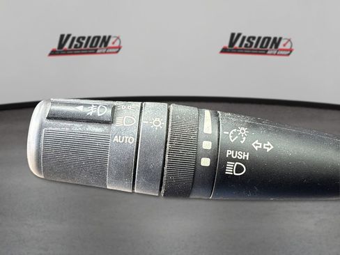 Used 2018 Jeep Wrangler Unlimited Sahara w/ Connectivity Group image 19