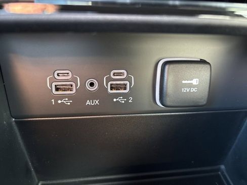 New 2025 Jeep Grand Cherokee Limited w/ Black Appearance Package image 15