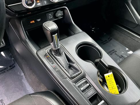 Used 2023 Honda Civic Sport image 17