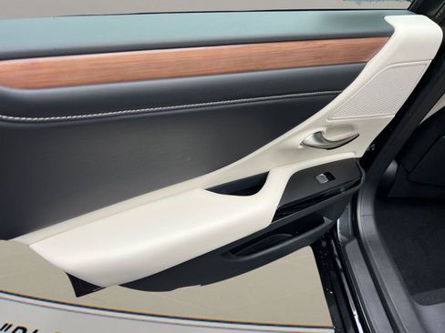 New 2025 Lexus ES 350 w/ Premium Package image 16