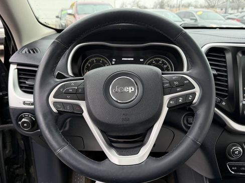 Used 2014 Jeep Cherokee Limited w/ Technology Group FWD image 10