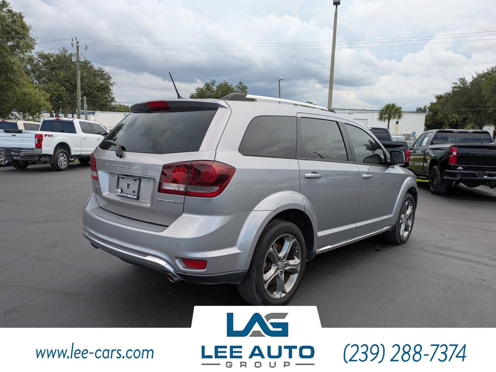 Used 2017 Dodge Journey Crossroad FWD image 3