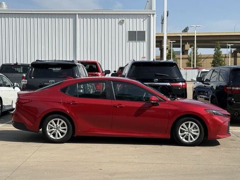 Used 2025 Toyota Camry LE FWD image 3