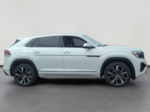 New 2026 Volkswagen Atlas Cross Sport SEL Premium R-Line image 6