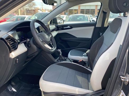 Certified 2025 Volkswagen Taos S image 12