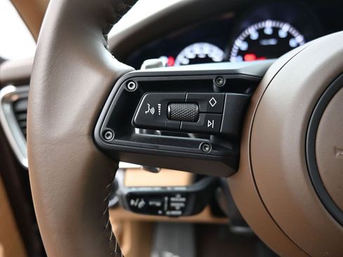 Used 2023 Porsche Panamera Platinum Edition image 19