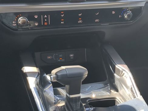 New 2026 Kia Sorento LX image 18