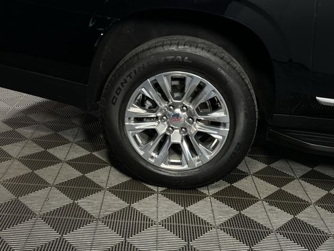 Used 2025 GMC Yukon XL Denali image 31