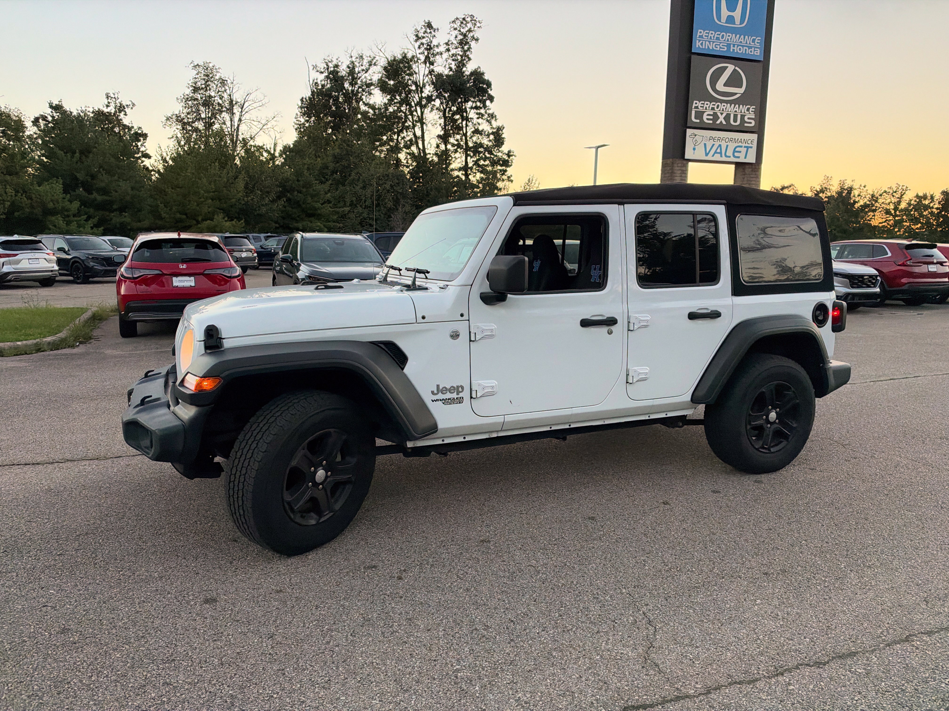 Used 2021 Jeep Wrangler Unlimited Sport AWD/4WD image 9