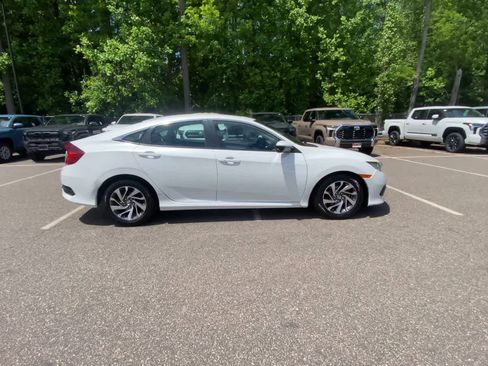 Used 2016 Honda Civic EX image 9