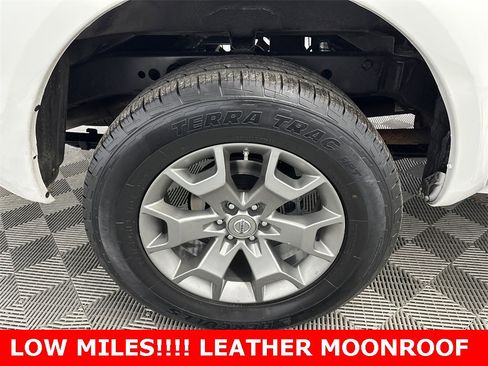 Used 2019 Nissan Frontier SL image 18