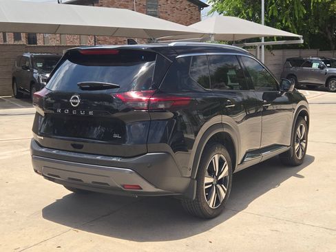 Used 2023 Nissan Rogue SL w/ SL Premium Package FWD image 3