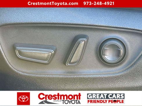 Certified 2023 Toyota Highlander XLE image 15