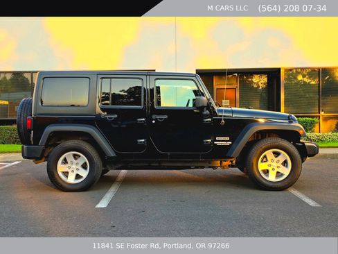 Used 2013 Jeep Wrangler Unlimited Sport AWD/4WD image 5