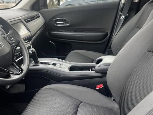 Used 2019 Honda HR-V EX image 3