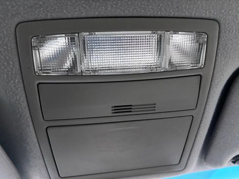 Used 2011 Toyota Camry LE FWD image 27