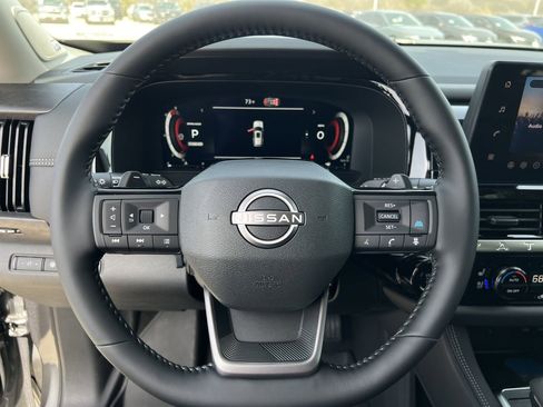 New 2026 Nissan Pathfinder Platinum FWD image 8