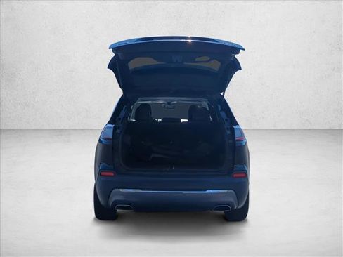 Used 2019 Jeep Cherokee Limited image 6